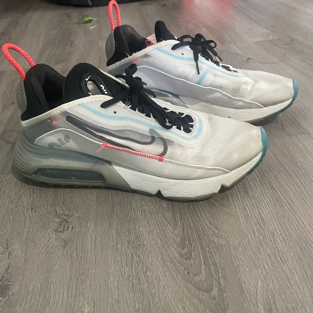 Nike Air Max 2090-Sz 9.5